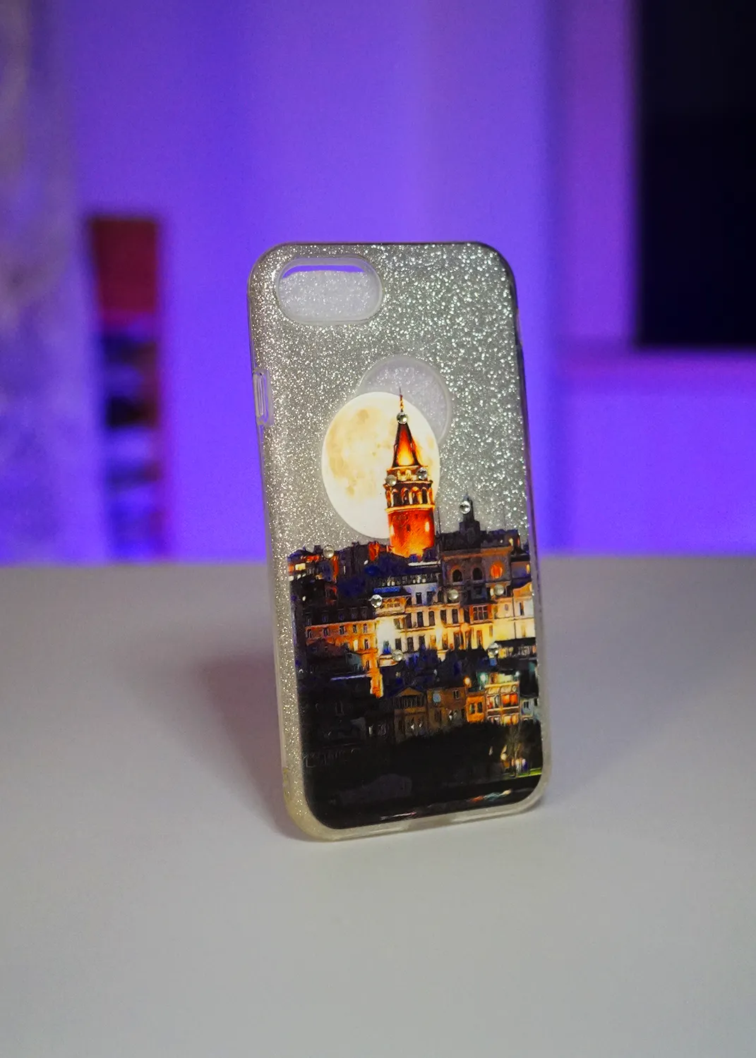 Apple iPhone 8 Desenli Galata Kuleli, Beyaz Simli Parlayan Silikon Kılıf Modelleri ve Görselleri