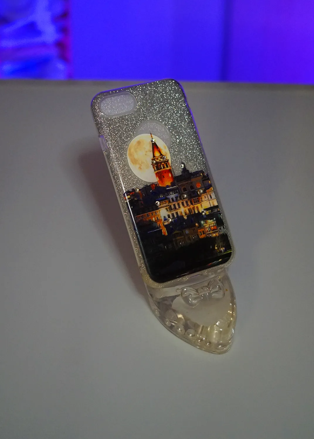 Apple iPhone 8 Desenli Galata Kuleli, Beyaz Simli Parlayan Silikon Kılıf Modelleri ve Görselleri