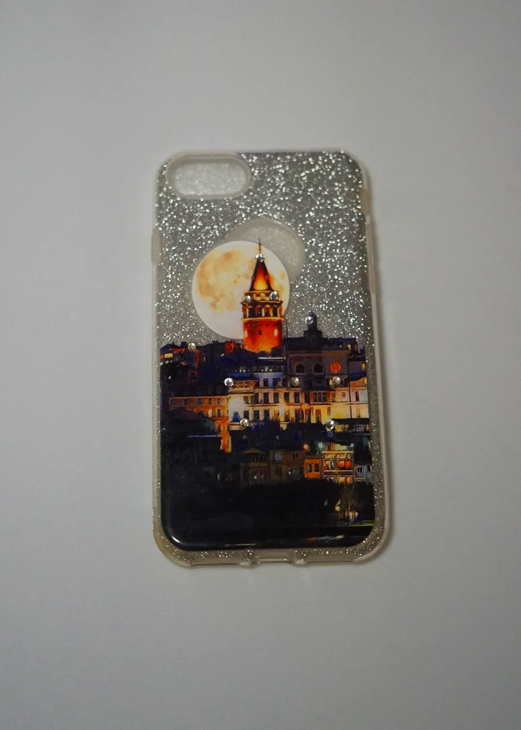 Apple iPhone 8 Desenli Galata Kuleli, Beyaz Simli Parlayan Silikon Kılıf Modelleri ve Görselleri