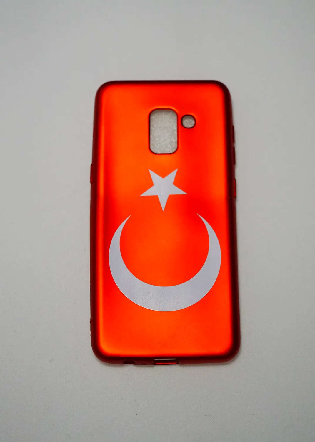 Samsung Galaxy A8 2018 Uyumlu Türk Bayraklı Desenli Kılıf Modelleri ve Görselleri