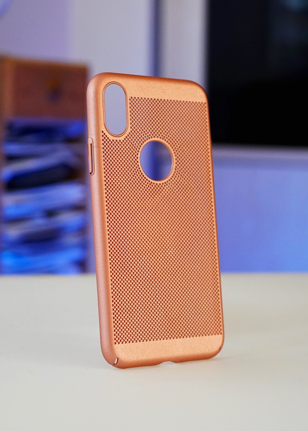 Apple iPhone X İnce Delikli Mat Arka Kapak Kılıf – Isı Dağıtıcı Tasarım Modelleri ve Görselleri